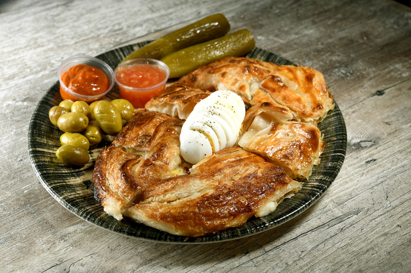 בורקס אצל מפגש הטאבון מודיעין